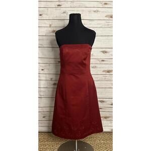 Ann Taylor classic romantic burgundy strapless A-line midi dress Size 2